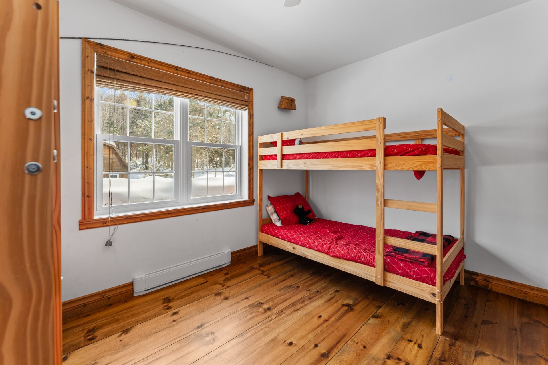 









1193


Ch. du Lac-Deligny O.

,
Mandeville,




QC
J0K1L0

