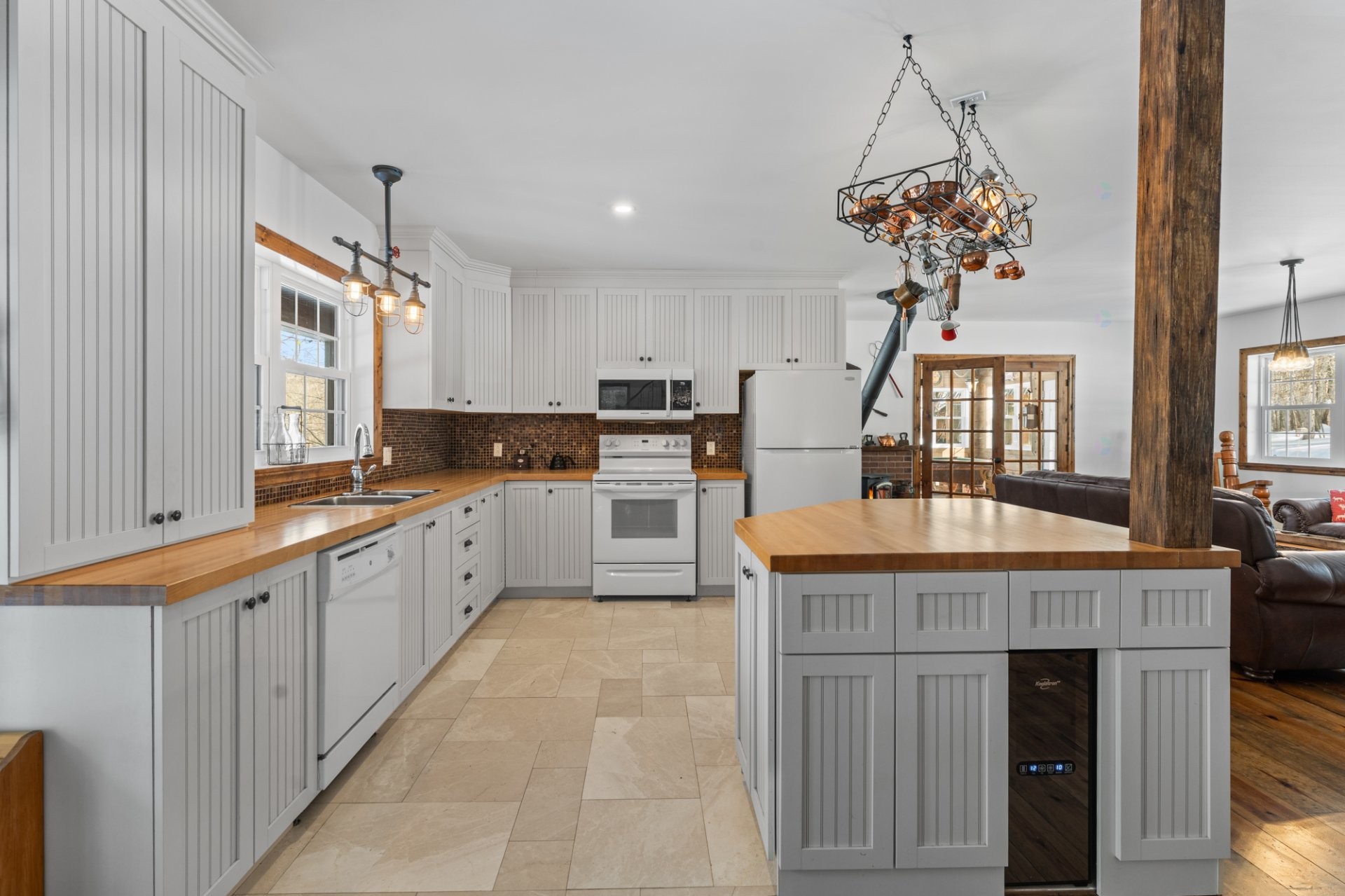 









1193


Ch. du Lac-Deligny O.

,
Mandeville,




QC
J0K1L0

