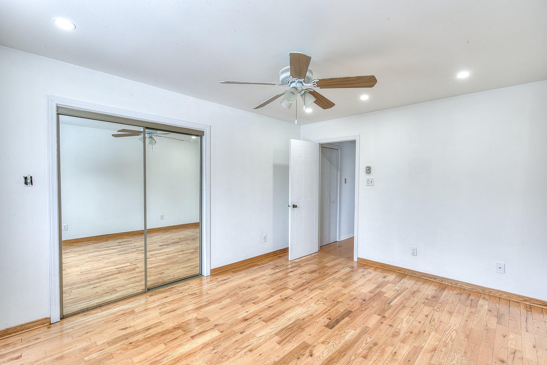 









3045


Rue Pierre-Thomas-Hurteau

, 4,
Longueuil (Saint-Hubert),




QC
J3Y8K6

