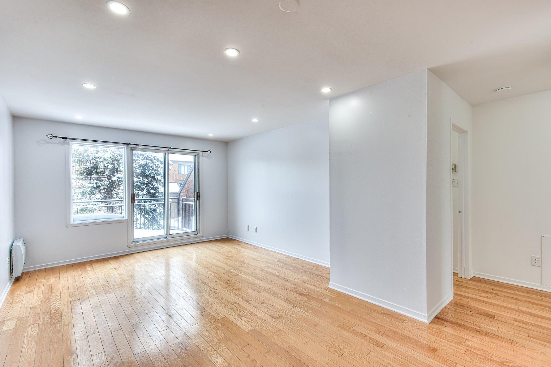 









3045


Rue Pierre-Thomas-Hurteau

, 4,
Longueuil (Saint-Hubert),




QC
J3Y8K6

