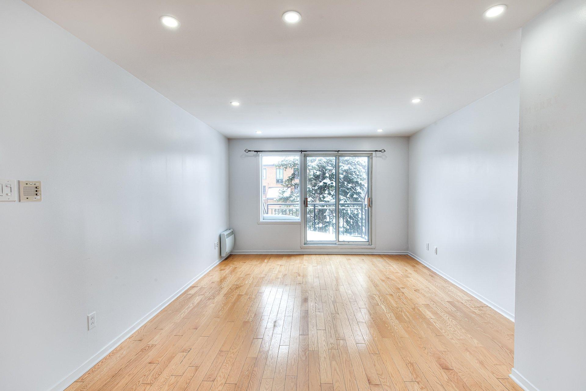 









3045


Rue Pierre-Thomas-Hurteau

, 4,
Longueuil (Saint-Hubert),




QC
J3Y8K6

