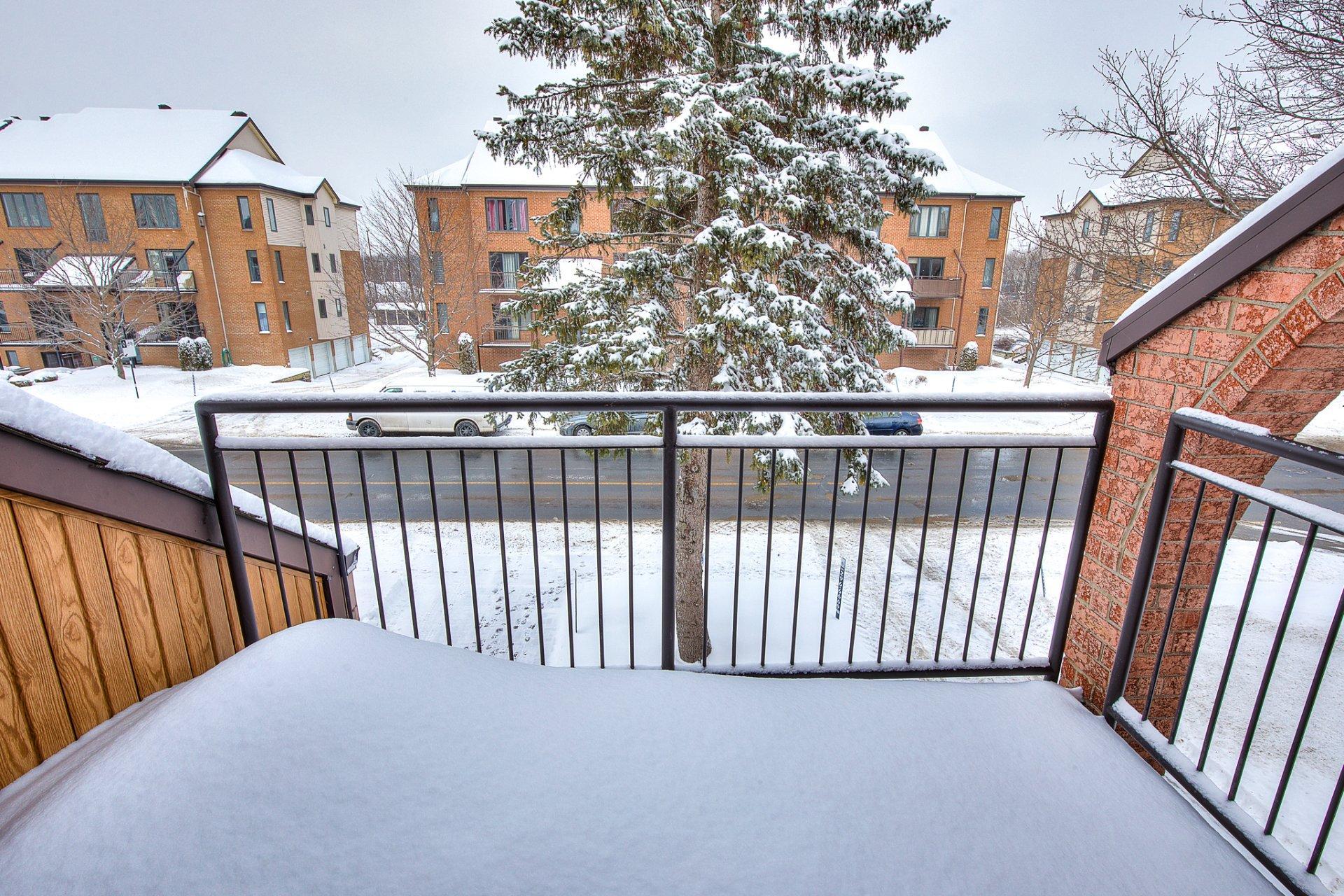 









3045


Rue Pierre-Thomas-Hurteau

, 4,
Longueuil (Saint-Hubert),




QC
J3Y8K6

