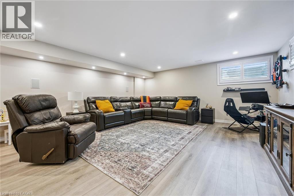 












1383 FARMSTEAD Drive

,
Milton,




Ontario
L9E1K4

