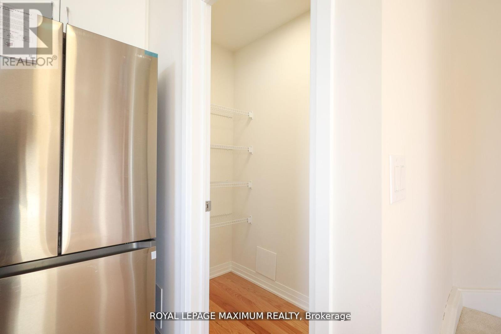 












1 - 11 BAYNES WAY N

,
Bradford West Gwillimbury,




Ontario
L3Z4M1

