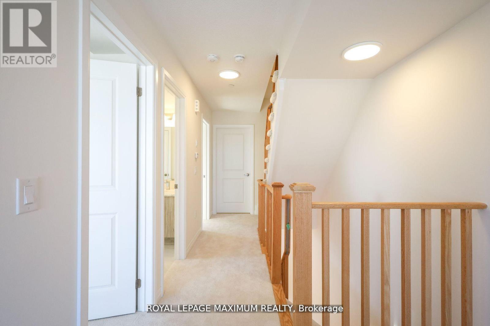 












1 - 11 BAYNES WAY N

,
Bradford West Gwillimbury,




Ontario
L3Z4M1

