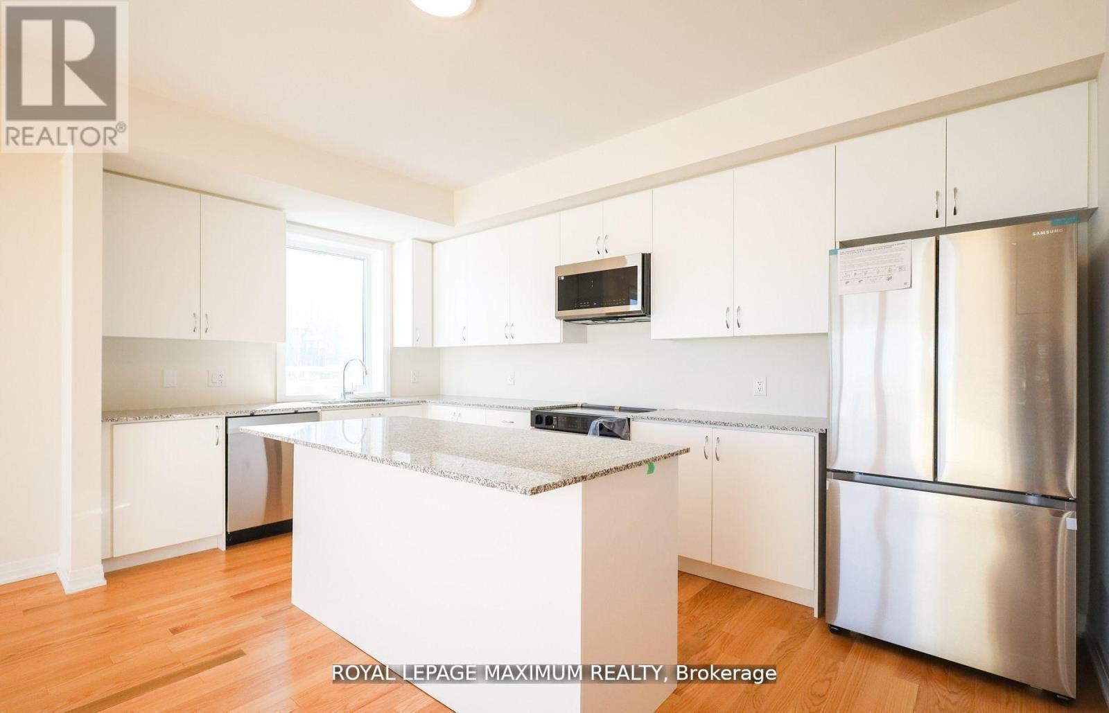 












1 - 11 BAYNES WAY N

,
Bradford West Gwillimbury,




Ontario
L3Z4M1

