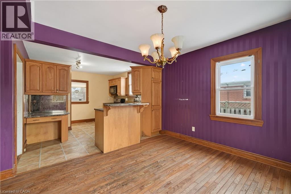 












632 PERCY Street

,
London,




Ontario
N6C2L7

