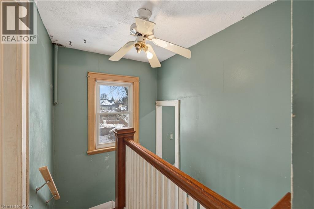 












632 PERCY Street

,
London,




Ontario
N6C2L7

