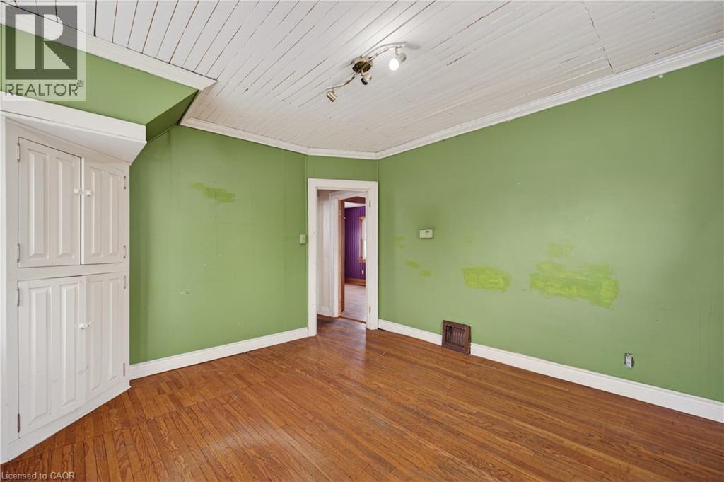 












632 PERCY Street

,
London,




Ontario
N6C2L7

