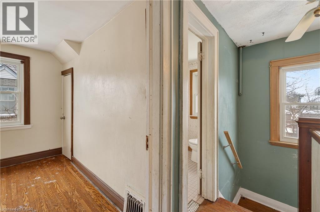 












632 PERCY Street

,
London,




Ontario
N6C2L7

