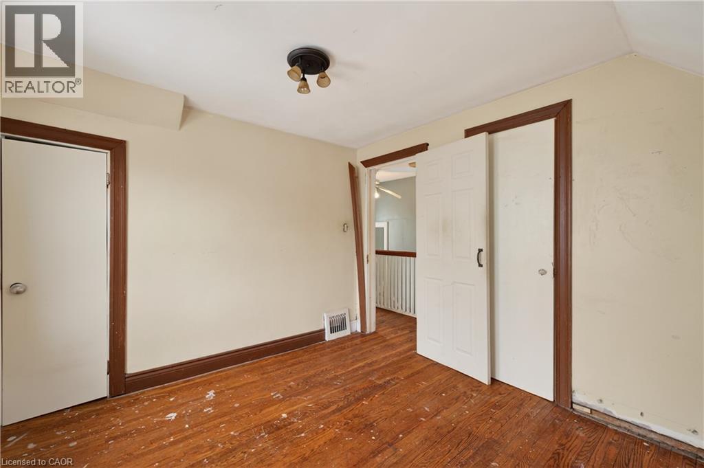 












632 PERCY Street

,
London,




Ontario
N6C2L7

