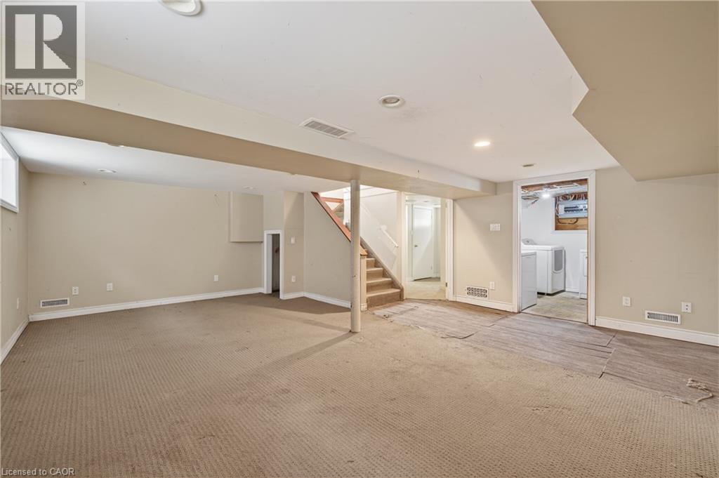 












632 PERCY Street

,
London,




Ontario
N6C2L7

