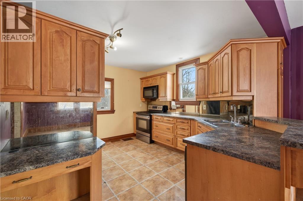 












632 PERCY Street

,
London,




Ontario
N6C2L7

