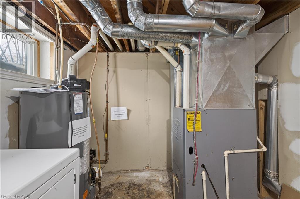 












632 PERCY Street

,
London,




Ontario
N6C2L7

