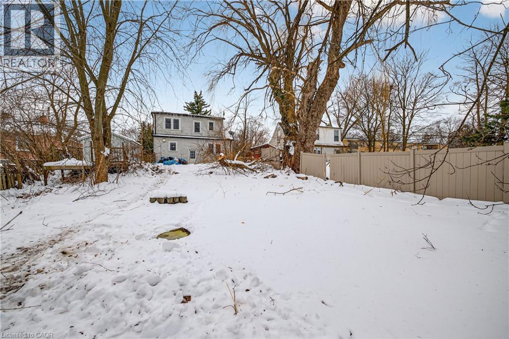 












632 PERCY Street

,
London,




Ontario
N6C2L7

