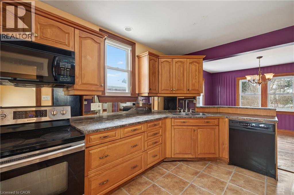 












632 PERCY Street

,
London,




Ontario
N6C2L7

