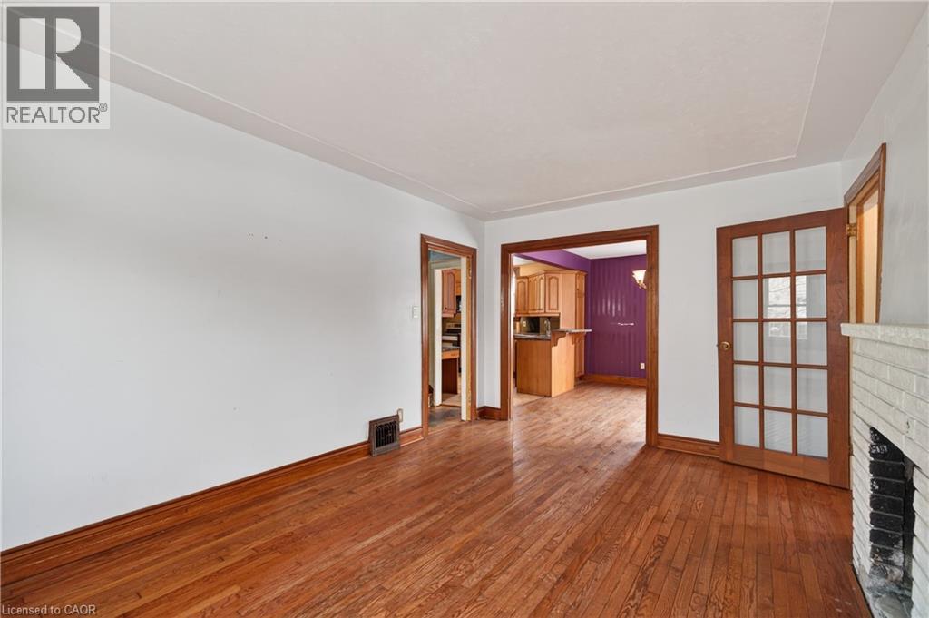 












632 PERCY Street

,
London,




Ontario
N6C2L7

