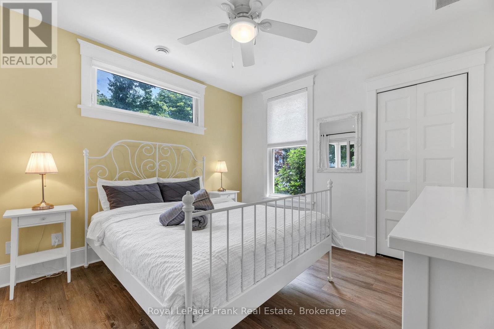 












212 - 23 HOLLOW LANE

,
Prince Edward County,







Ontario
K0K1P0

