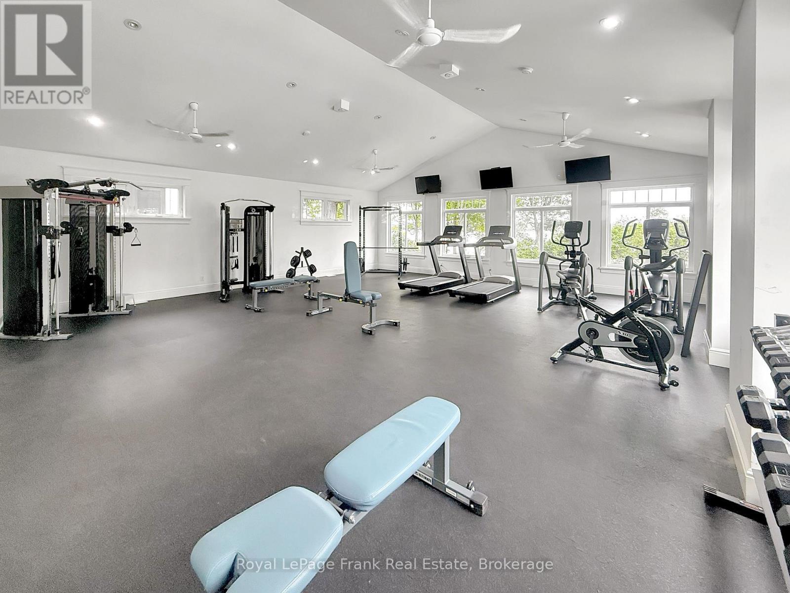 












212 - 23 HOLLOW LANE

,
Prince Edward County,







Ontario
K0K1P0

