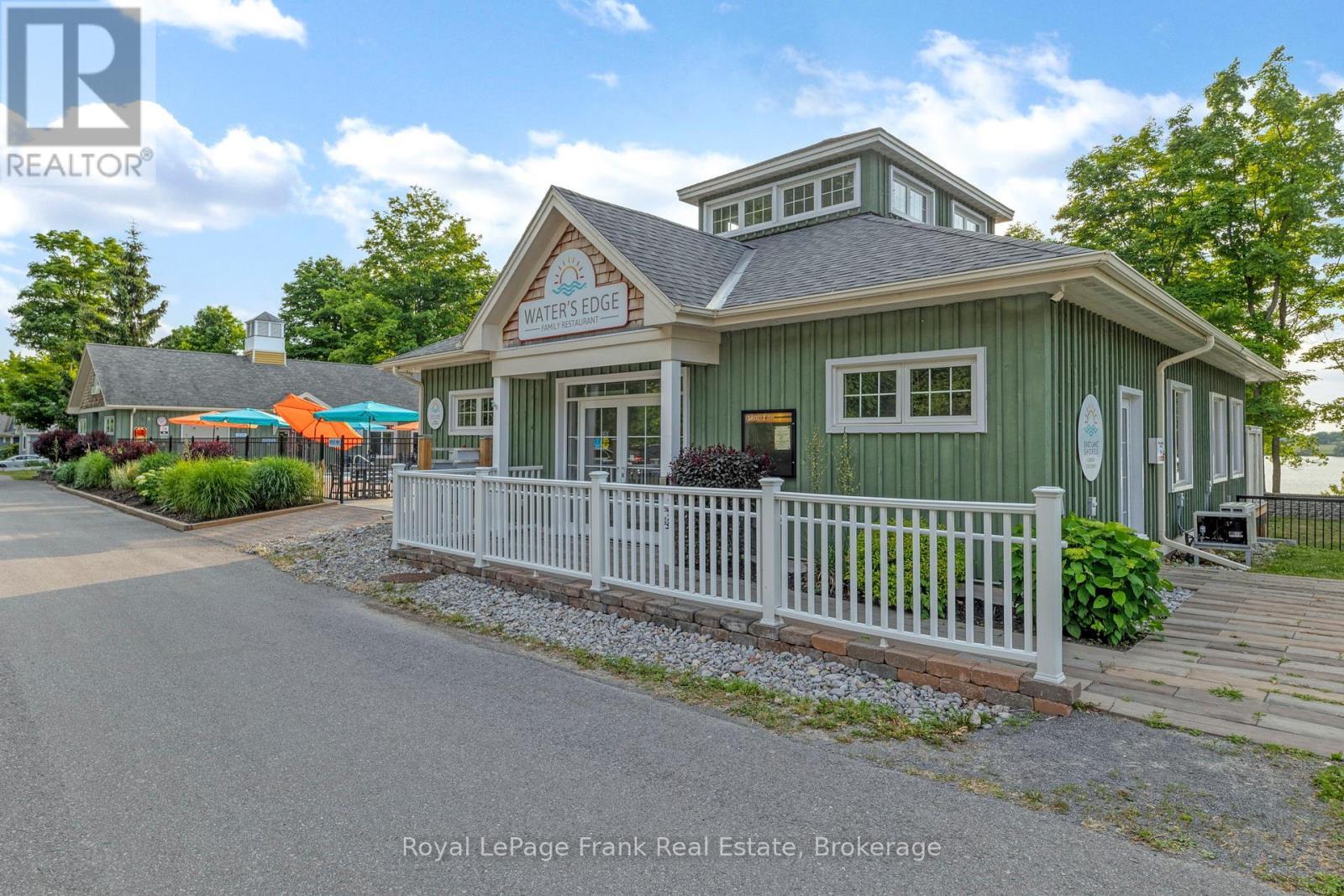 












212 - 23 HOLLOW LANE

,
Prince Edward County,







Ontario
K0K1P0

