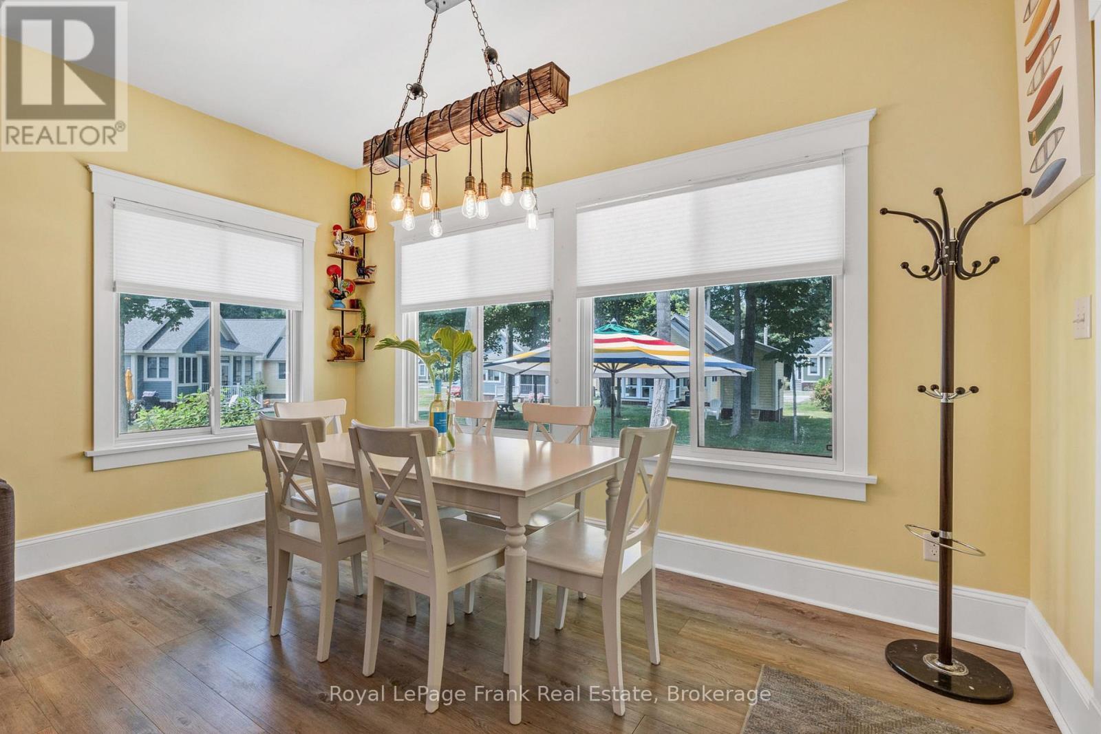 












212 - 23 HOLLOW LANE

,
Prince Edward County,







Ontario
K0K1P0

