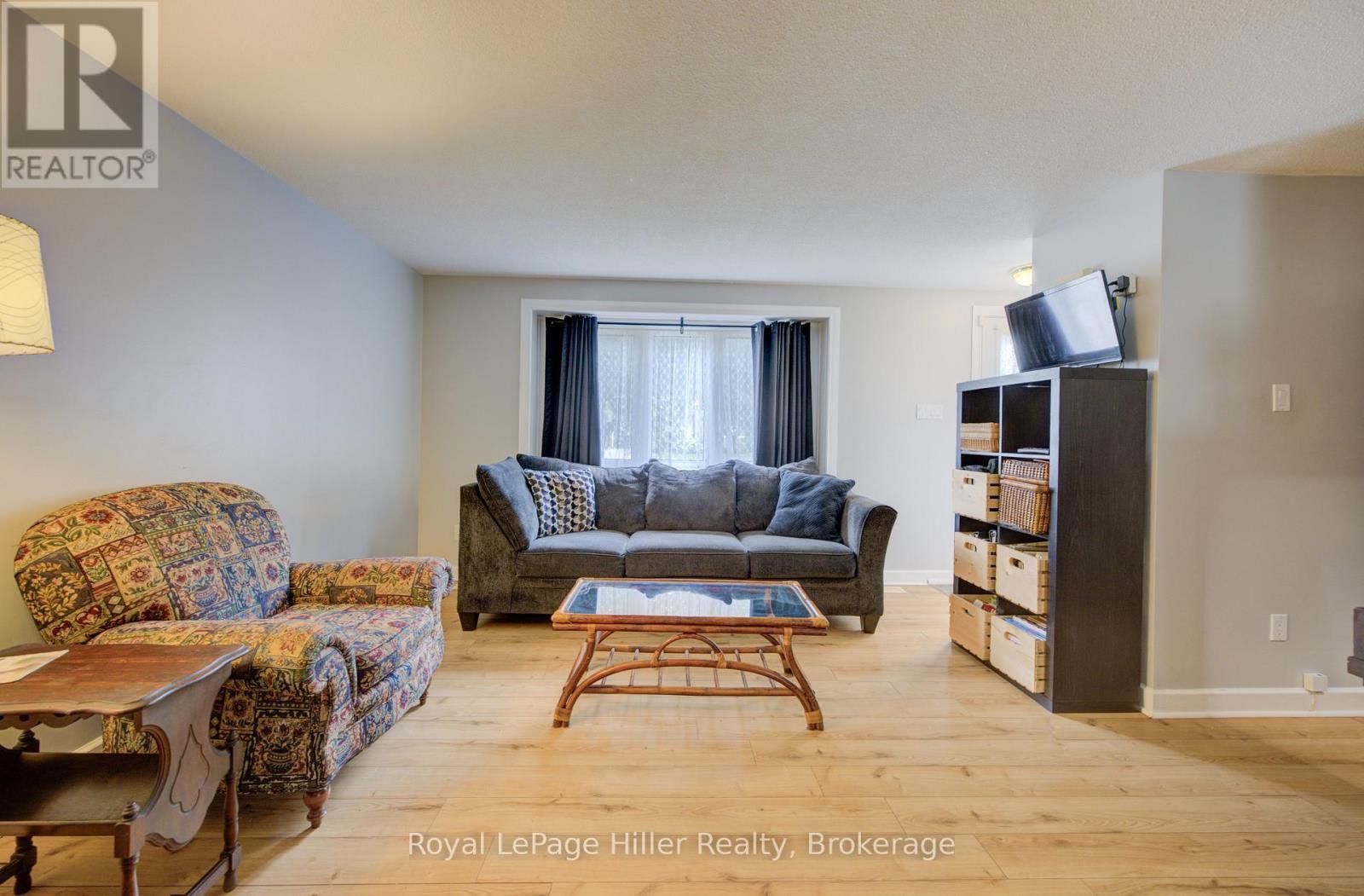 












56 CREHAN CRESCENT

,
Stratford,




Ontario
N4Z1B7

