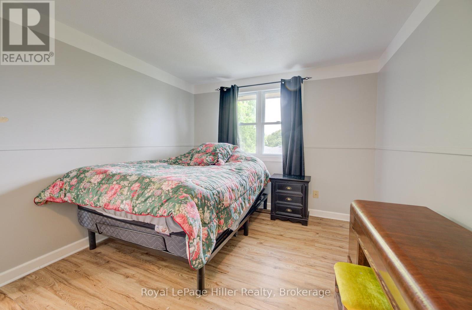 












56 CREHAN CRESCENT

,
Stratford,




Ontario
N4Z1B7

