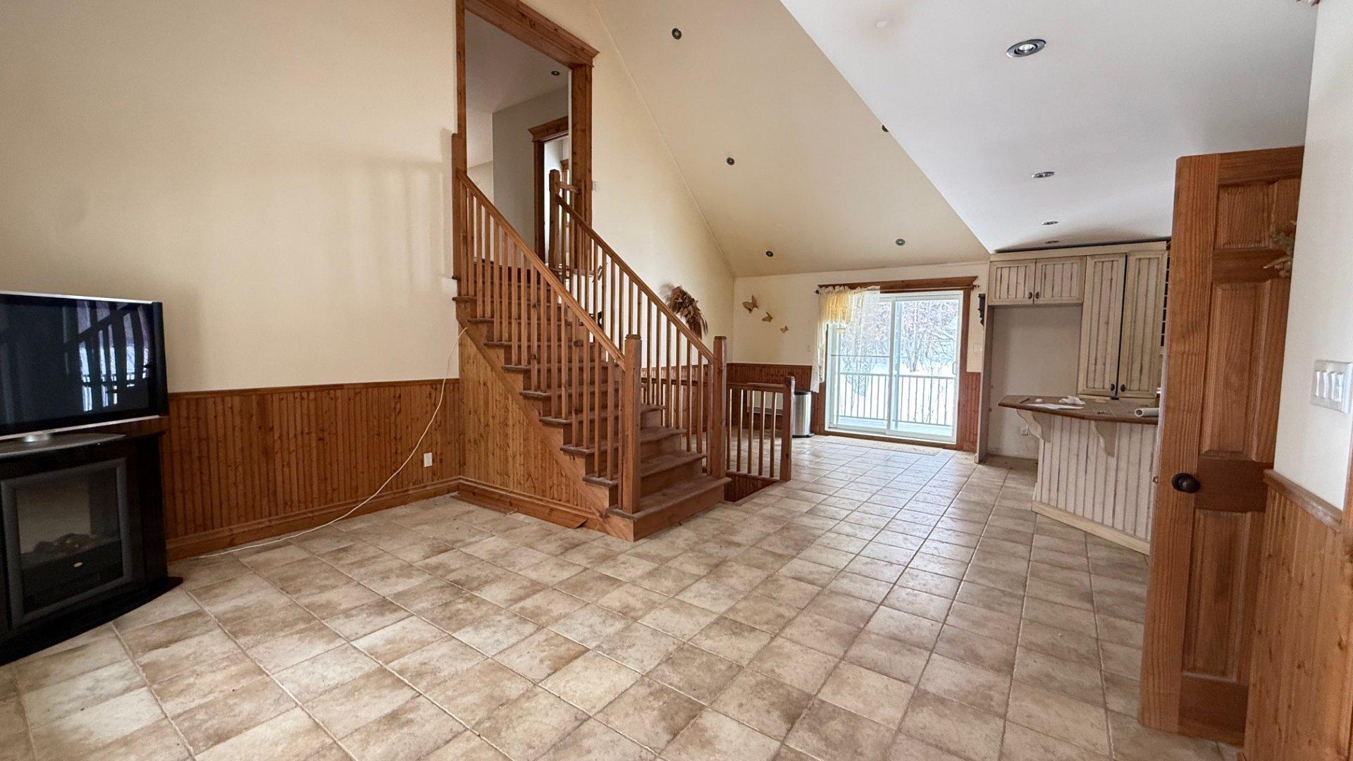 









60


Rue Maréchal-Ferrant

,
Saint-Calixte,




QC
J0K1Z0

