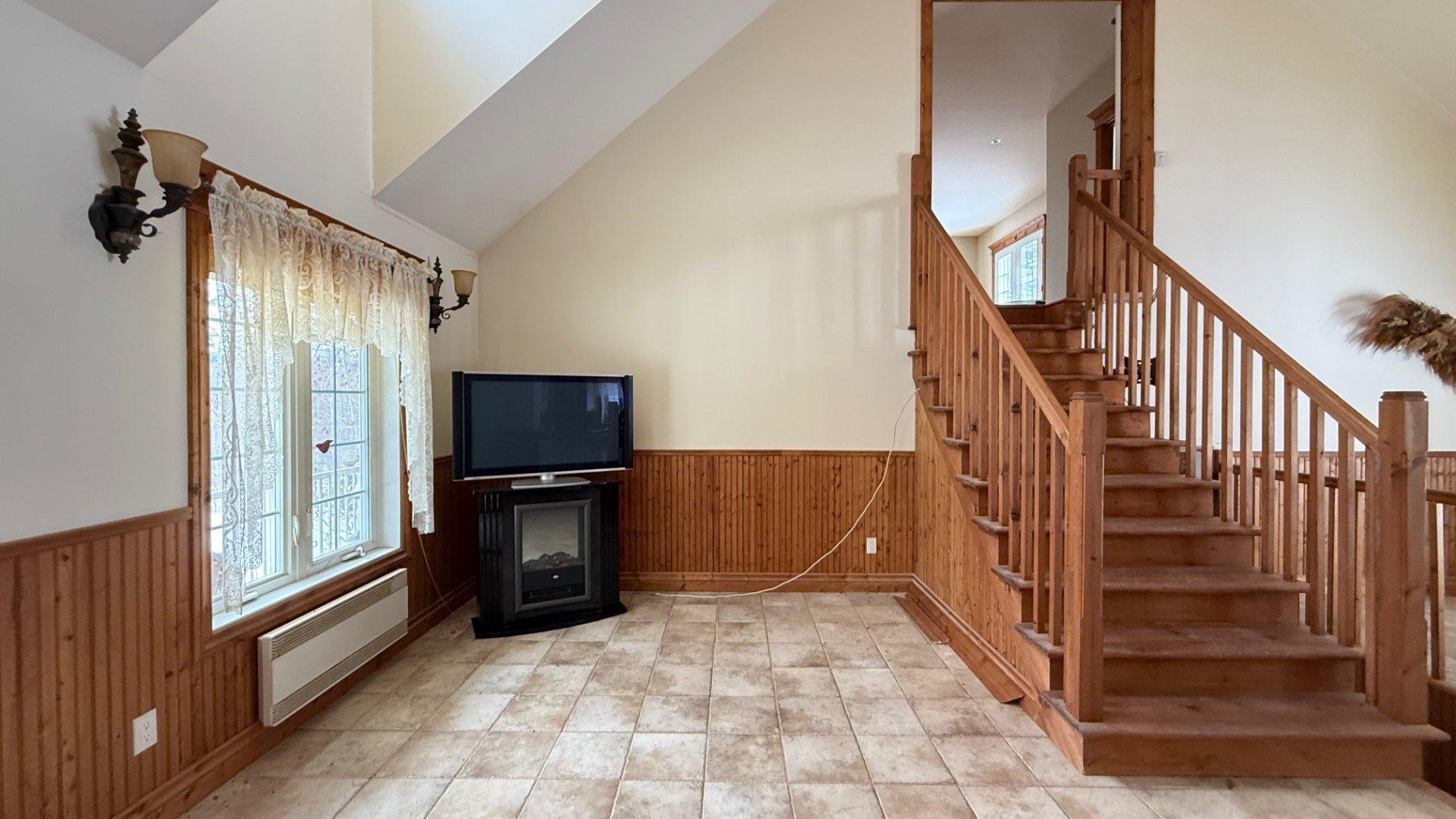 









60


Rue Maréchal-Ferrant

,
Saint-Calixte,




QC
J0K1Z0

