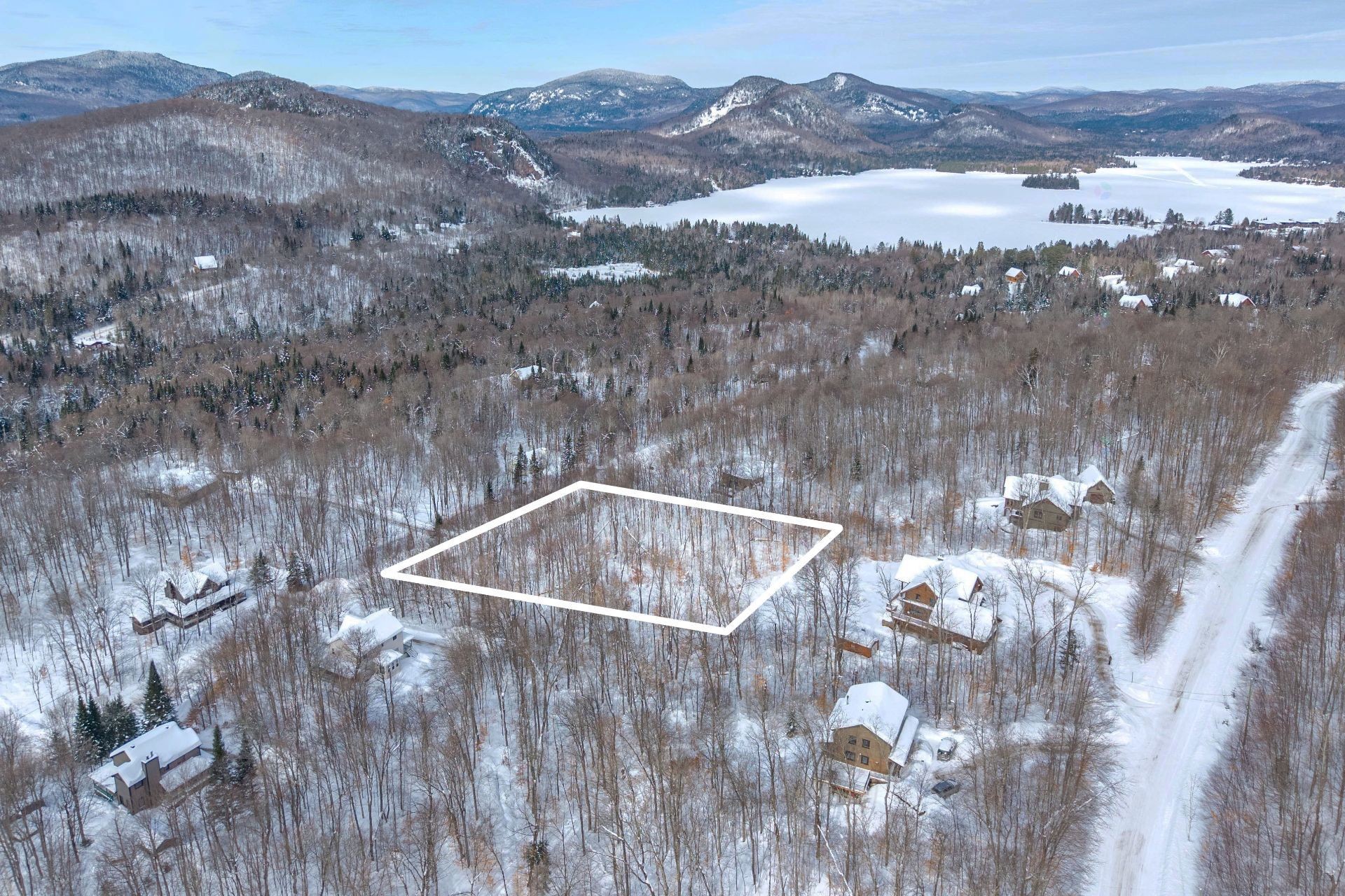 












Ch. du Refuge

,
Lac-Supérieur,







QC
J0T1P0

