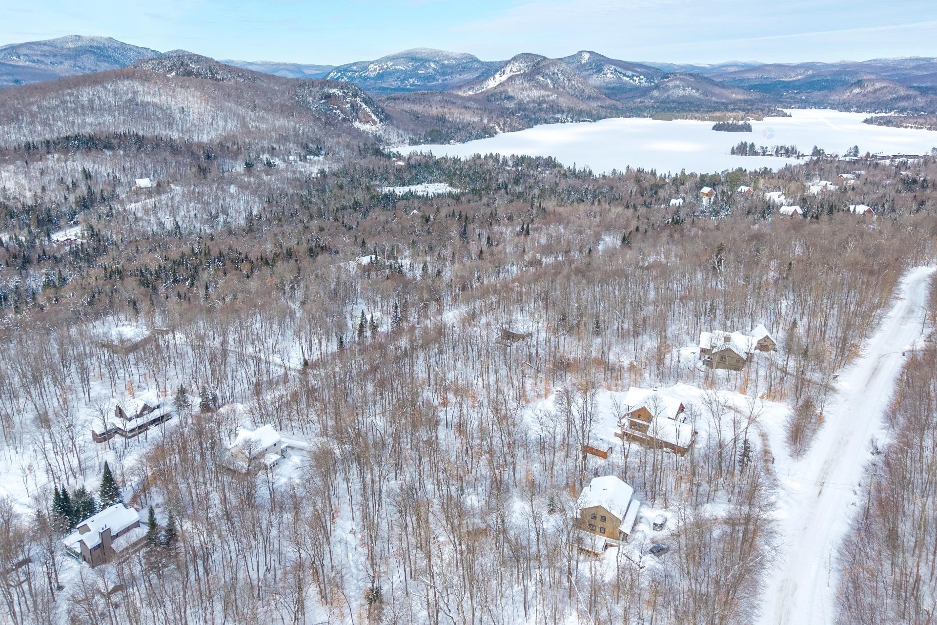 












Ch. du Refuge

,
Lac-Supérieur,







QC
J0T1P0

