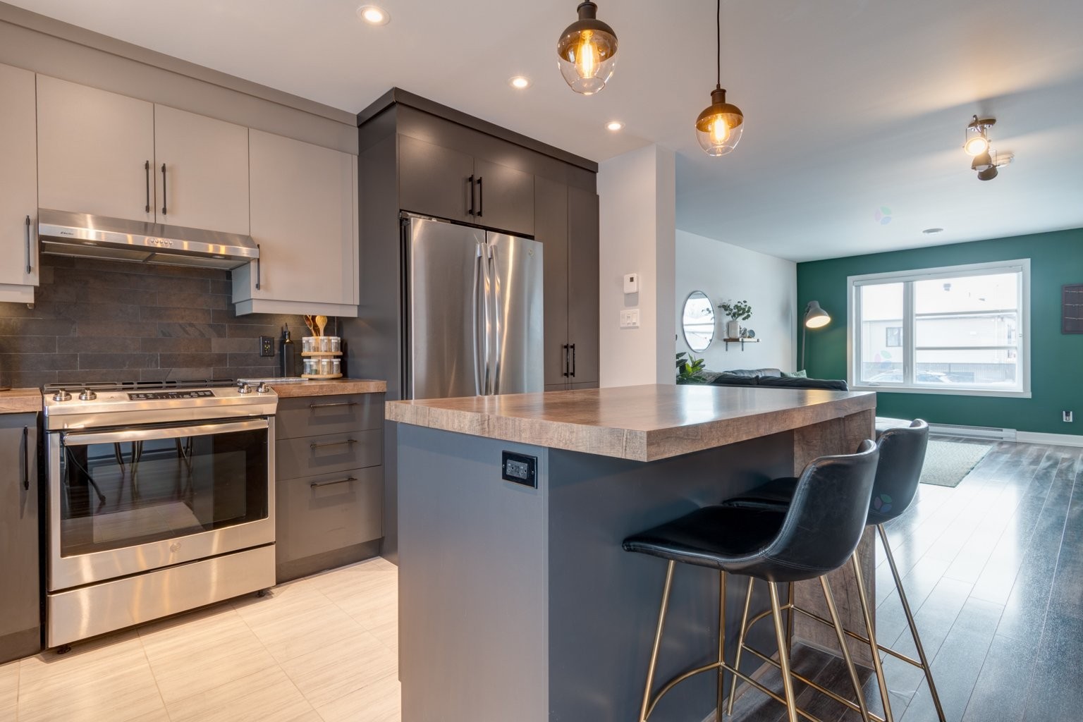 









820


Rue Ste-Marie

,
Saint-Roch-de-Richelieu,




QC
J0L2M0

