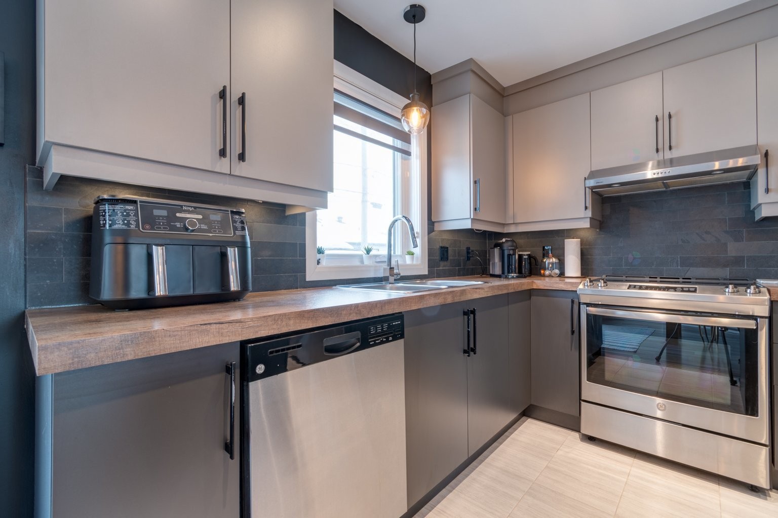 









820


Rue Ste-Marie

,
Saint-Roch-de-Richelieu,




QC
J0L2M0

