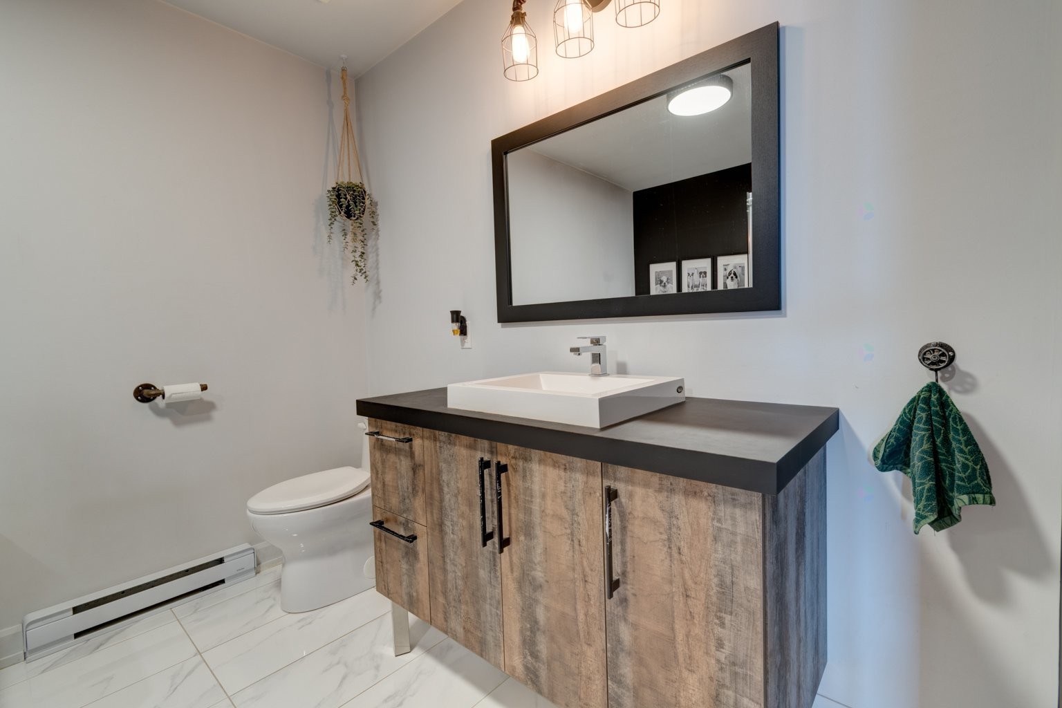 









820


Rue Ste-Marie

,
Saint-Roch-de-Richelieu,




QC
J0L2M0

