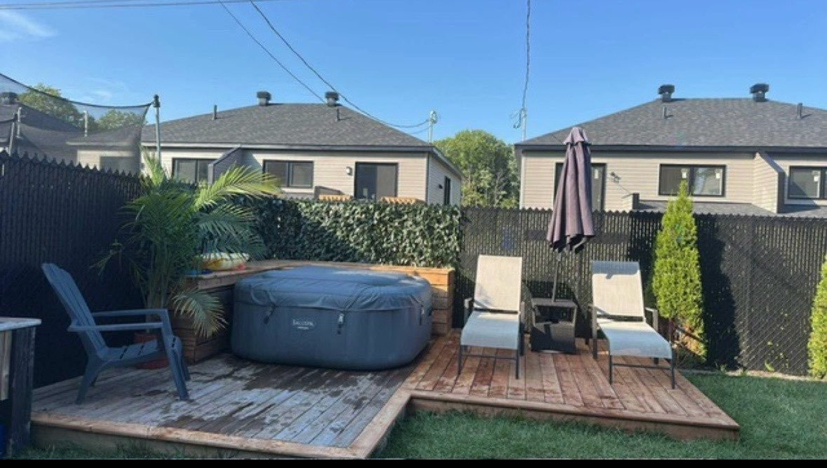 









820


Rue Ste-Marie

,
Saint-Roch-de-Richelieu,




QC
J0L2M0

