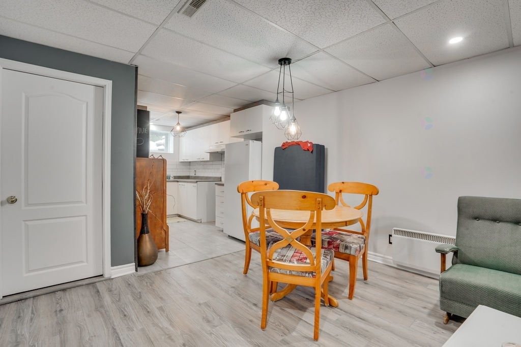 









72


Rue de Bouchette

,
Cantley,




QC
J8V3L8

