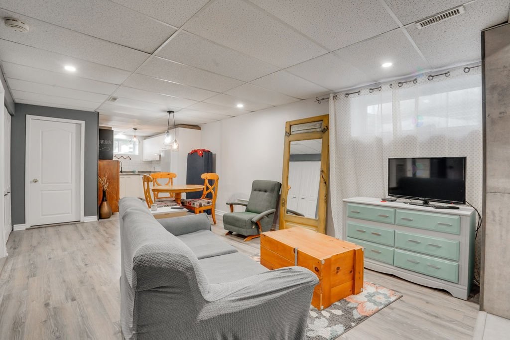 









72


Rue de Bouchette

,
Cantley,




QC
J8V3L8

