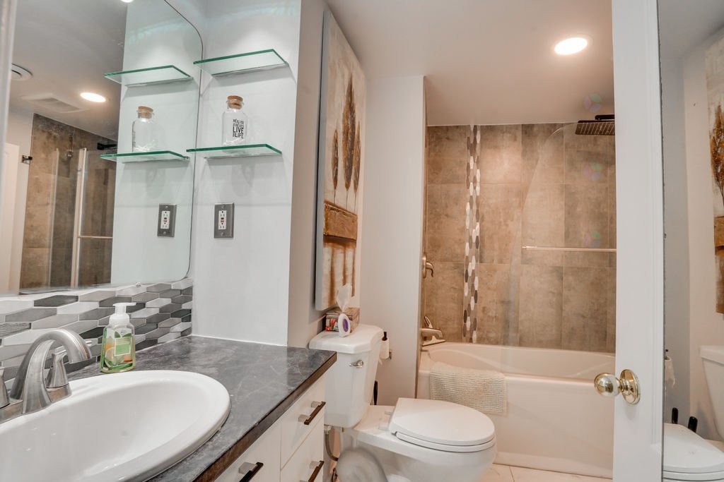 









72


Rue de Bouchette

,
Cantley,




QC
J8V3L8

