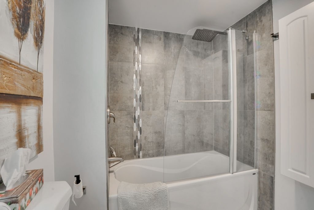 









72


Rue de Bouchette

,
Cantley,




QC
J8V3L8

