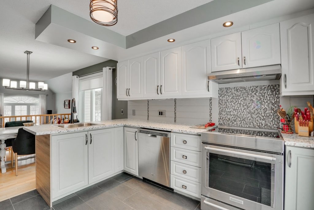 









72


Rue de Bouchette

,
Cantley,




QC
J8V3L8

