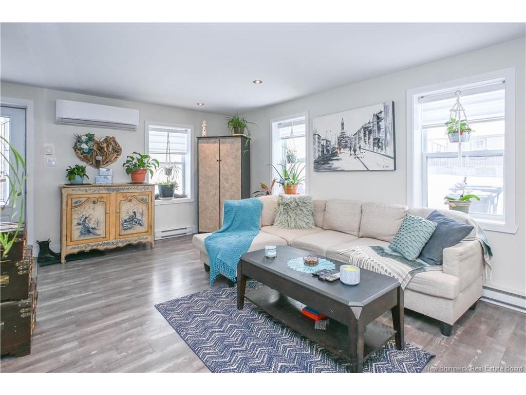 









927


Paquetville

RD,
Bas-Paquetville,




NB
E8R 1E7

