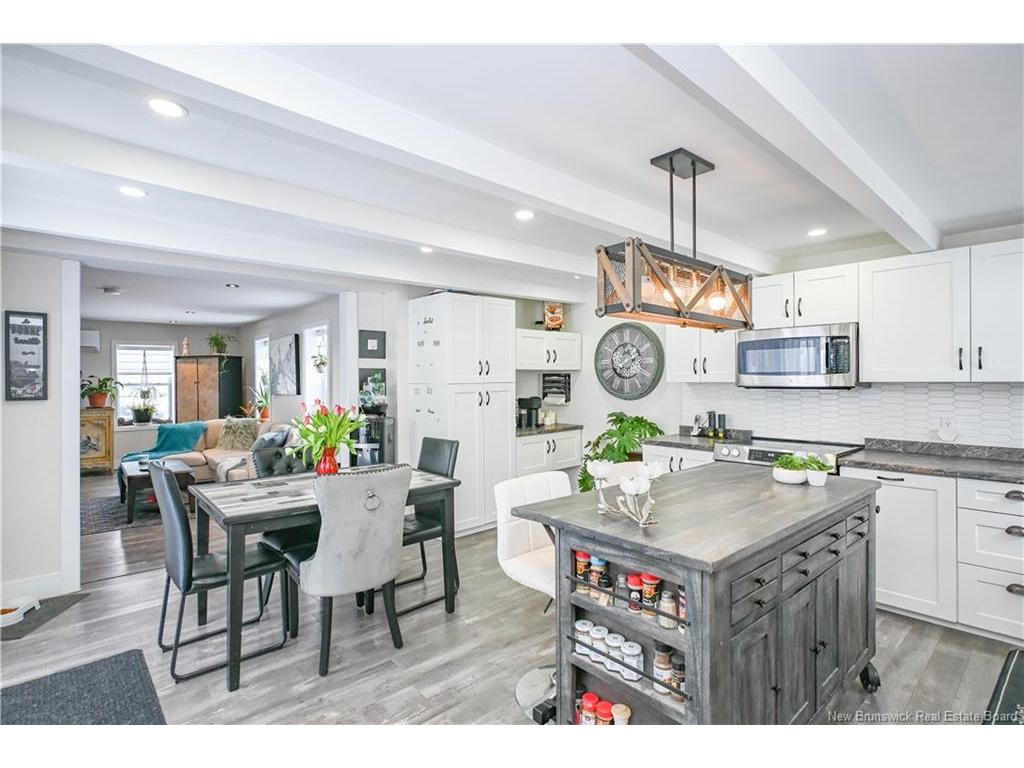 









927


Paquetville

RD,
Bas-Paquetville,




NB
E8R 1E7

