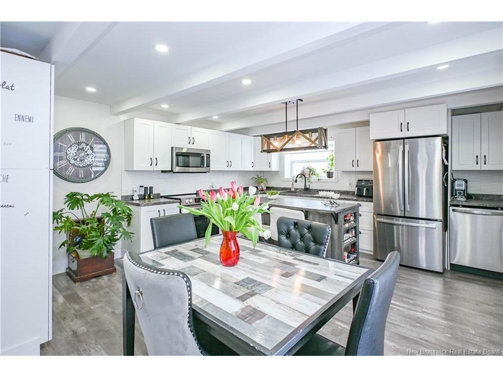 









927


Paquetville

RD,
Bas-Paquetville,




NB
E8R 1E7

