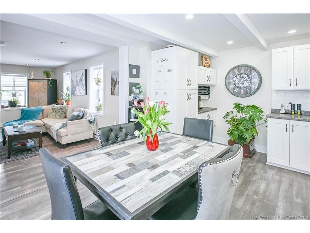 









927


Paquetville

RD,
Bas-Paquetville,




NB
E8R 1E7

