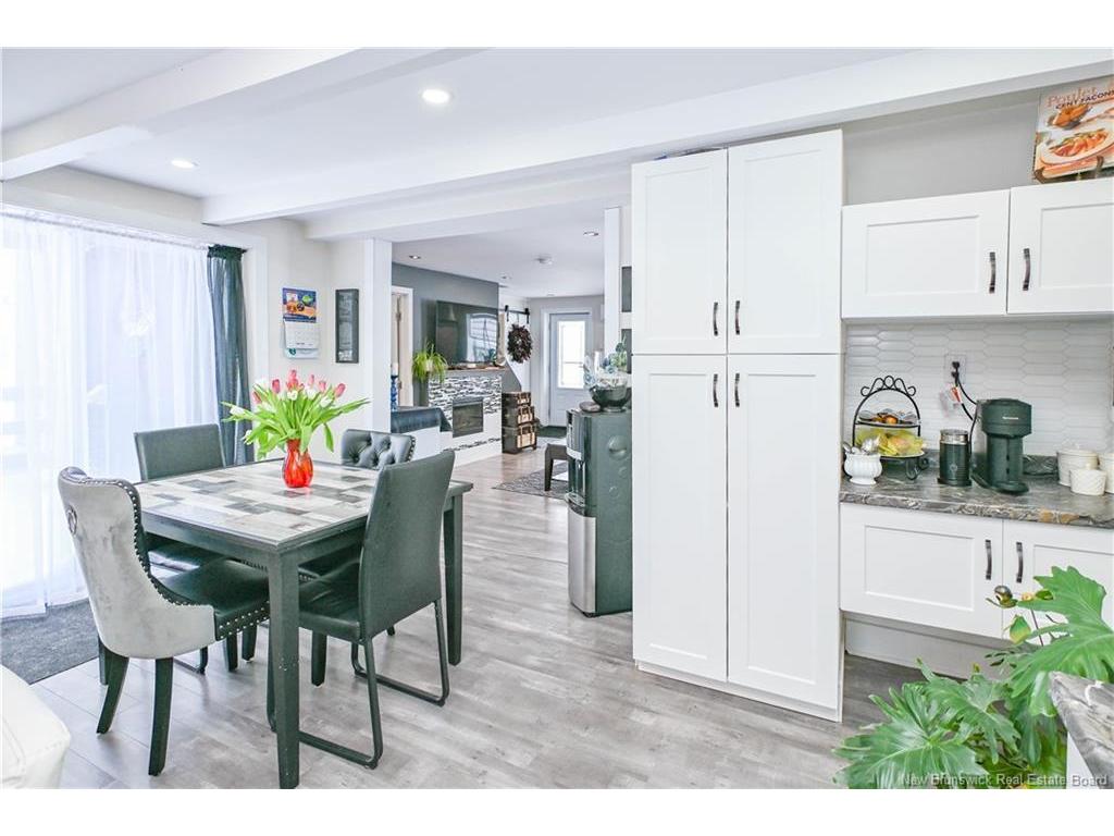 









927


Paquetville

RD,
Bas-Paquetville,




NB
E8R 1E7

