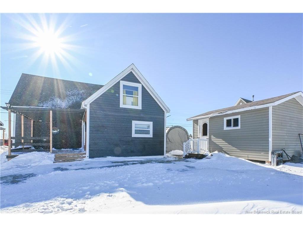 









927


Paquetville

RD,
Bas-Paquetville,




NB
E8R 1E7

