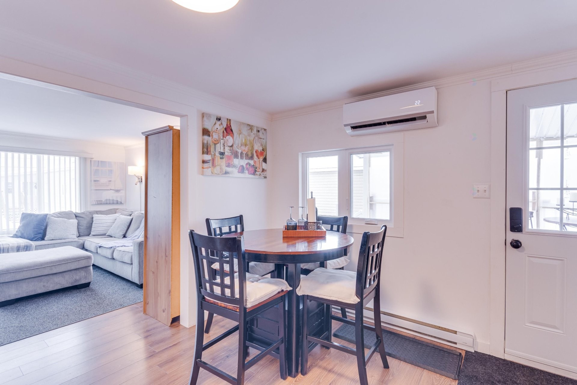 









27


7e Avenue O.

,
Gatineau (Gatineau),




QC
J8T6J4

