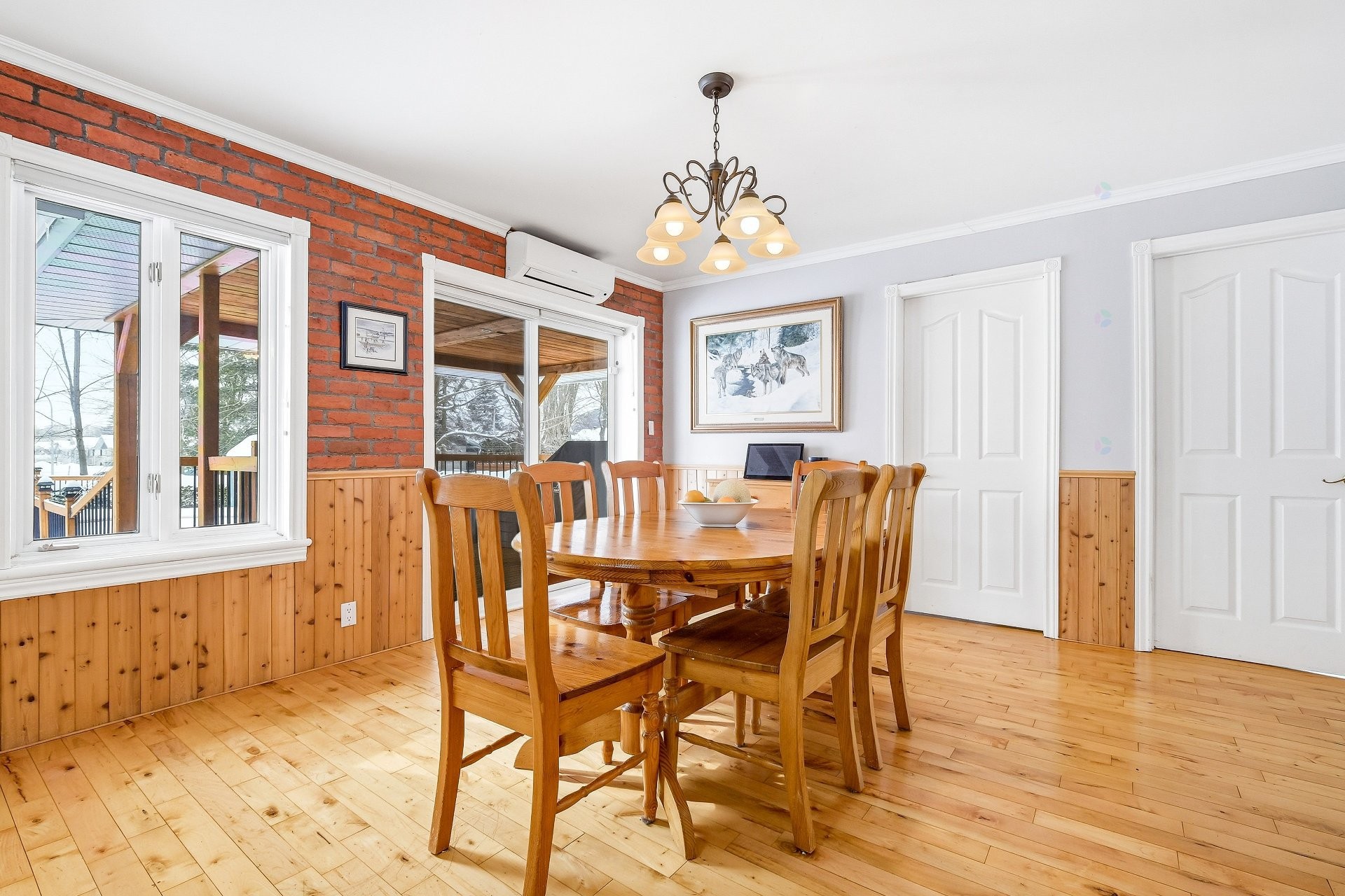 









942


Av. De Salaberry

,
Chambly,




QC
J3L1R4

