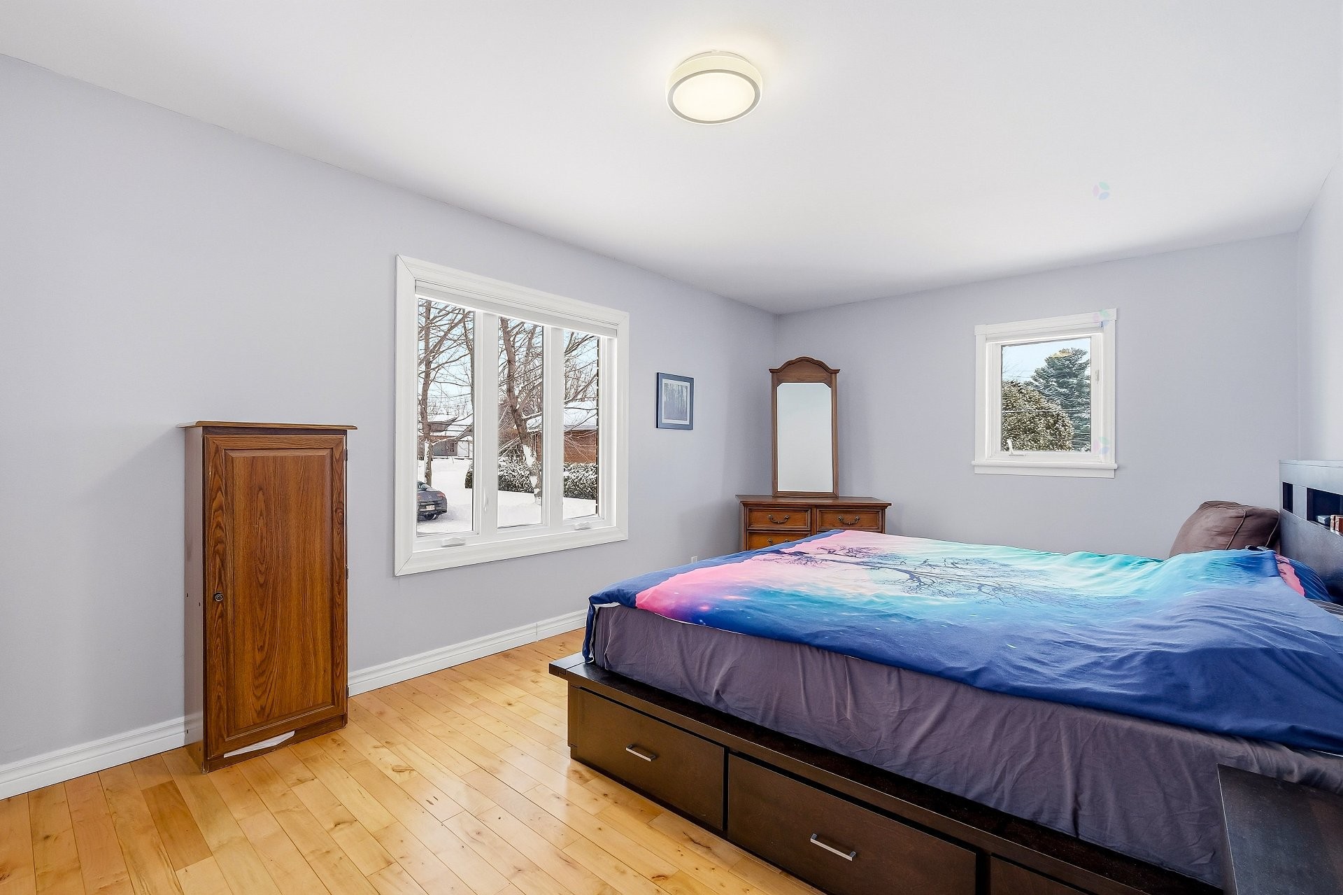 









942


Av. De Salaberry

,
Chambly,




QC
J3L1R4

