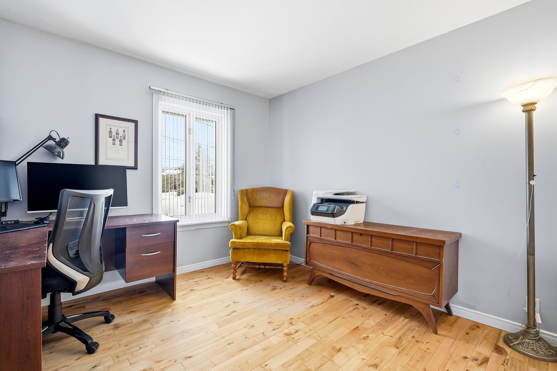 









942


Av. De Salaberry

,
Chambly,




QC
J3L1R4

